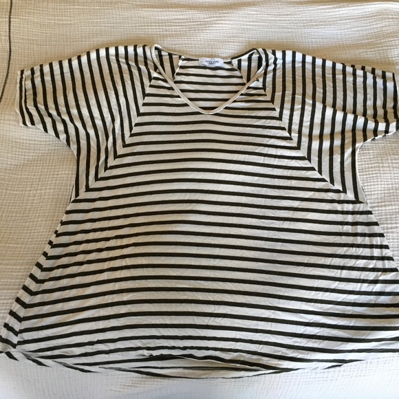Carly Jean Los Angeles Tops - Carly Jean Los Angeles boyfriend T